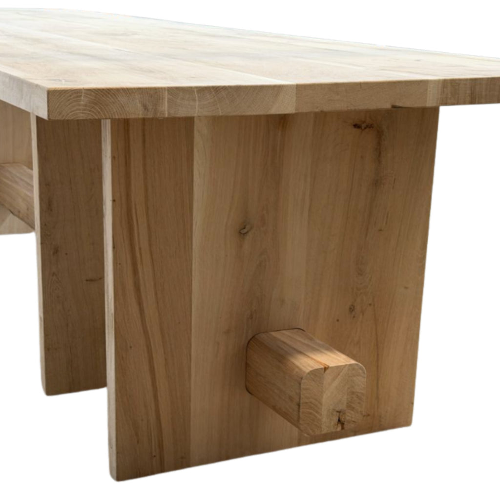 AURA | Dining Table