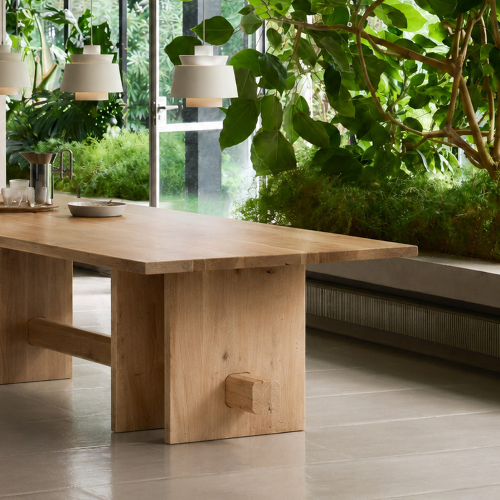 AURA | Dining Table