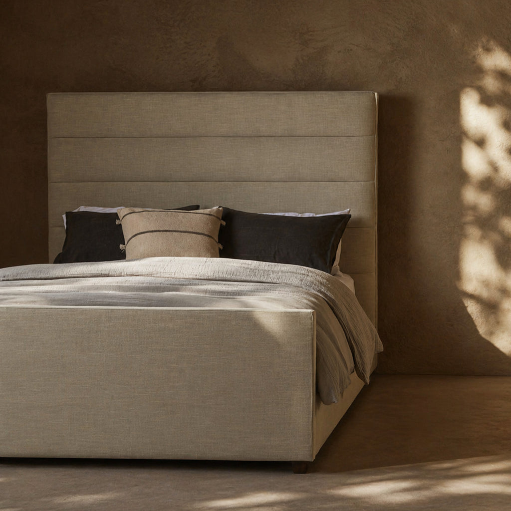 HALLY | Bed | King