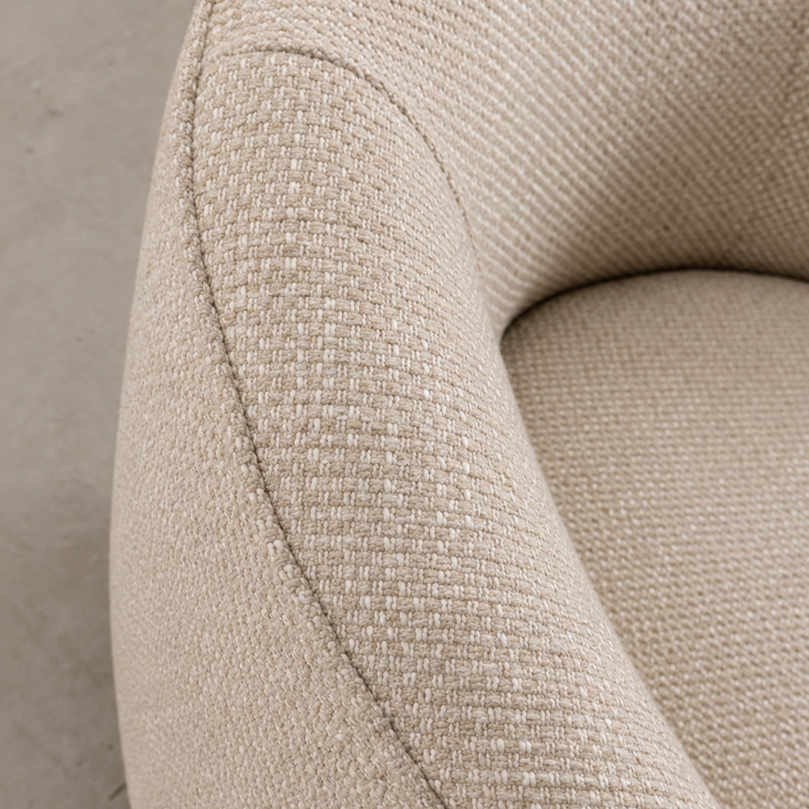 REI | Occasional Chair
